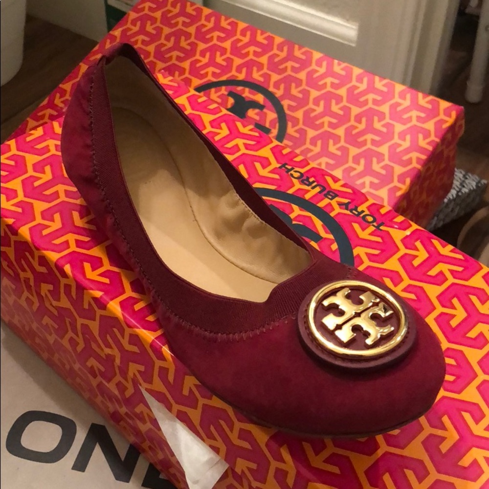 Tory Burch Reva Flats size 6( BNWT)